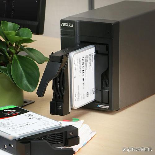 推荐理由:这款四核处理器的nas网络存储服务器,具备强劲的处理能力
